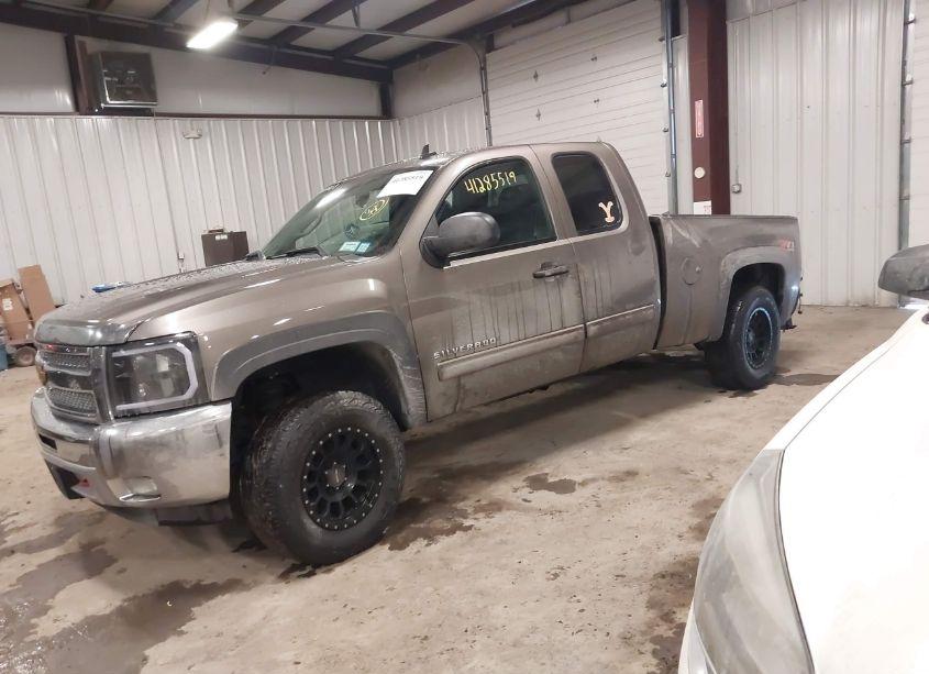 Photo 2 of 2012 Chevrolet Silverado 1500 LT (VIN 1GCRKSE71CZ226213)