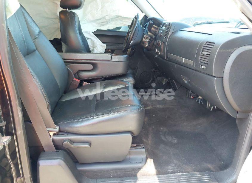 Photo 5 of 2012 Chevrolet Silverado 1500 LT (VIN 1GCRKSE71CZ237924)