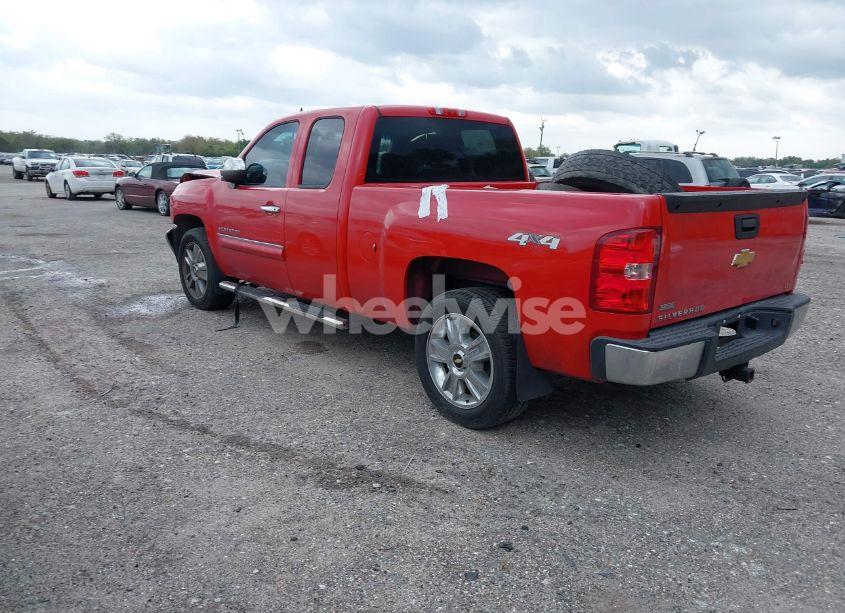 Photo 3 of 2012 Chevrolet Silverado 1500 LT (VIN 1GCRKSE71CZ319541)