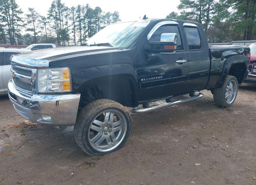 Photo 2 of 2012 Chevrolet Silverado 1500 LT (VIN 1GCRKSE71CZ331690)