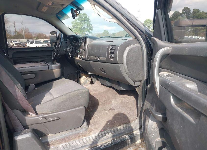 Photo 5 of 2012 Chevrolet Silverado 1500 LT (VIN 1GCRKSE71CZ331690)