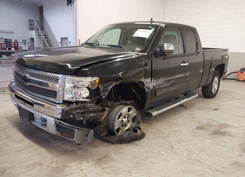 Photo 2 of 2013 Chevrolet Silverado 1500 LT (VIN 1GCRKSE71DZ164832)