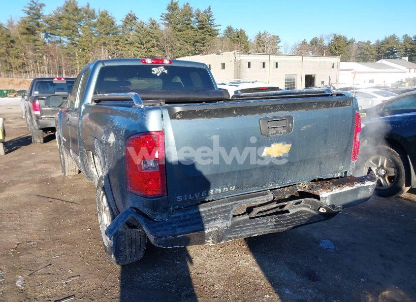 Photo 3 of 2013 Chevrolet Silverado 1500 LT (VIN 1GCRKSE71DZ211440)