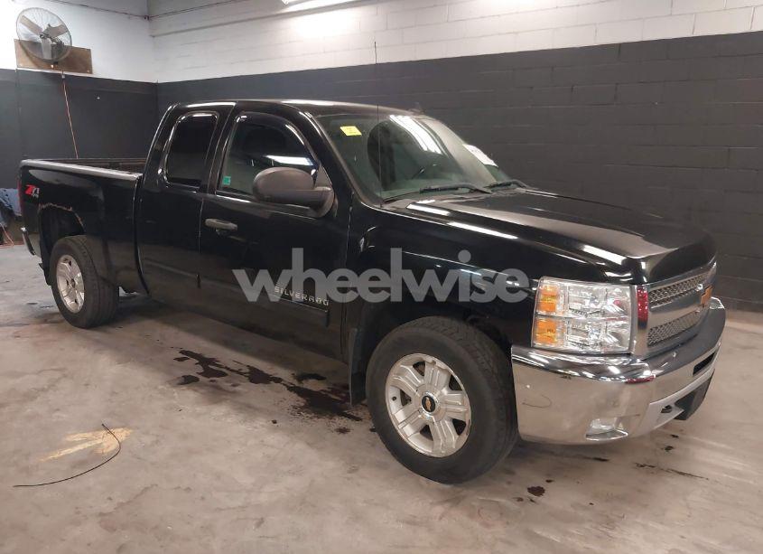 2013 Chevrolet Silverado 1500 LT (VIN 1GCRKSE71DZ333313) main photo