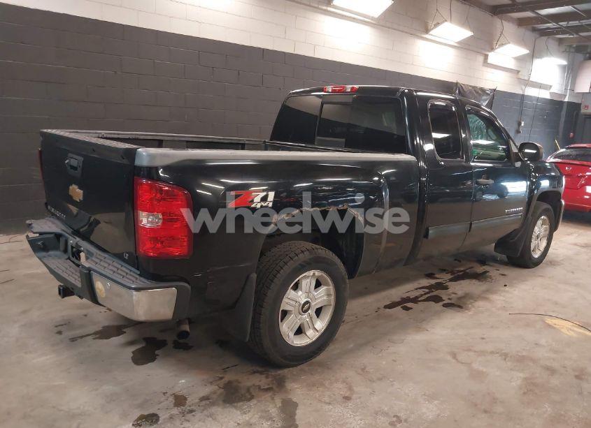 Photo 4 of 2013 Chevrolet Silverado 1500 LT (VIN 1GCRKSE71DZ333313)