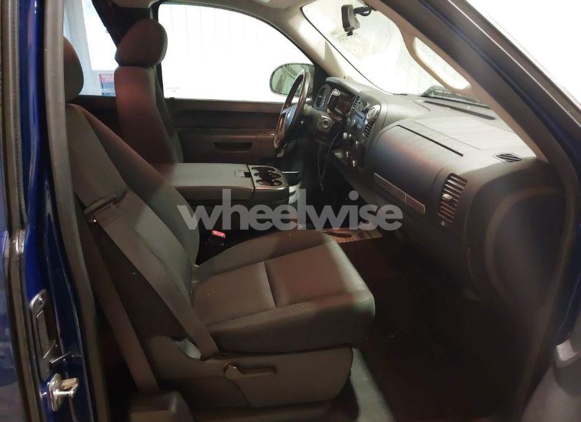 Photo 5 of 2013 Chevrolet Silverado 1500 (VIN 1GCRKSE71DZ359720)