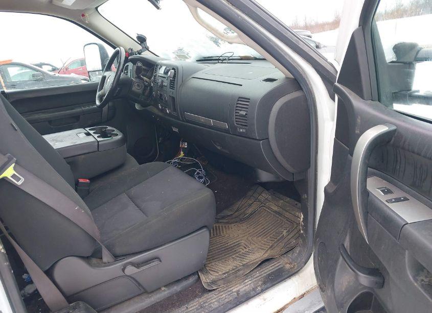 Photo 5 of 2012 Chevrolet Silverado 1500 LT (VIN 1GCRKSE72CZ324246)