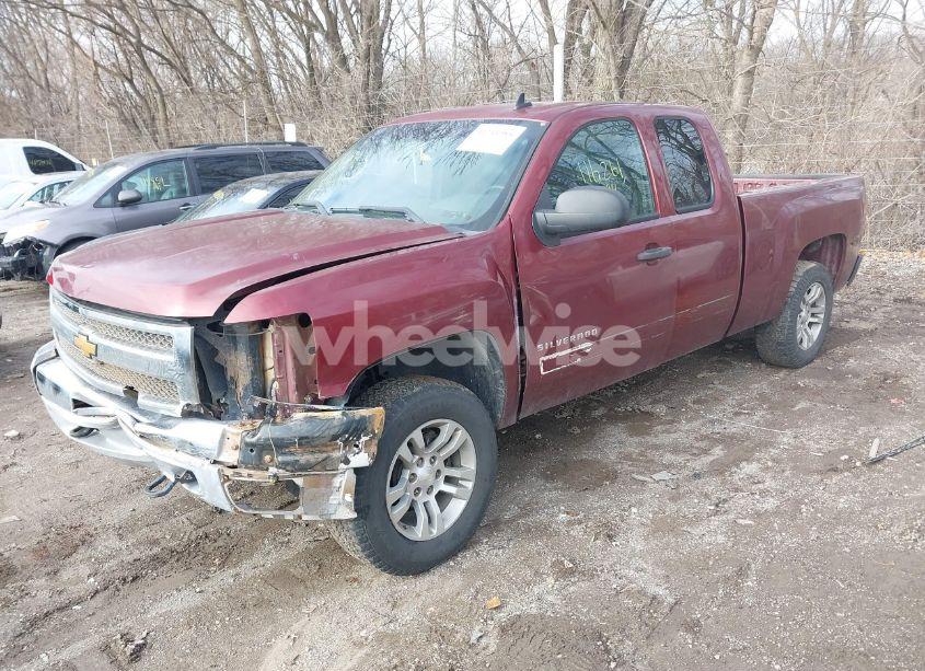 Photo 2 of 2013 Chevrolet Silverado 1500 LT (VIN 1GCRKSE72DZ111105)