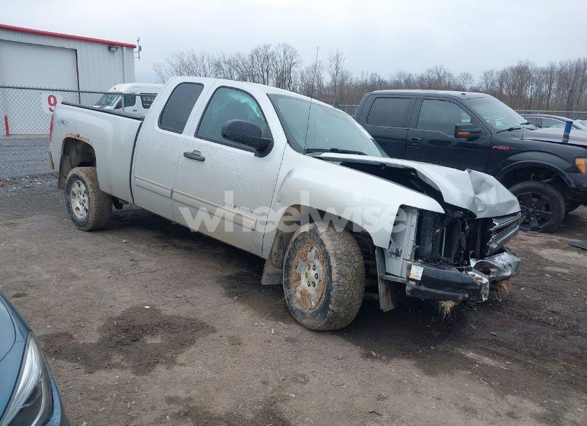 2013 Chevrolet Silverado 1500 LT (VIN 1GCRKSE72DZ239246) main photo