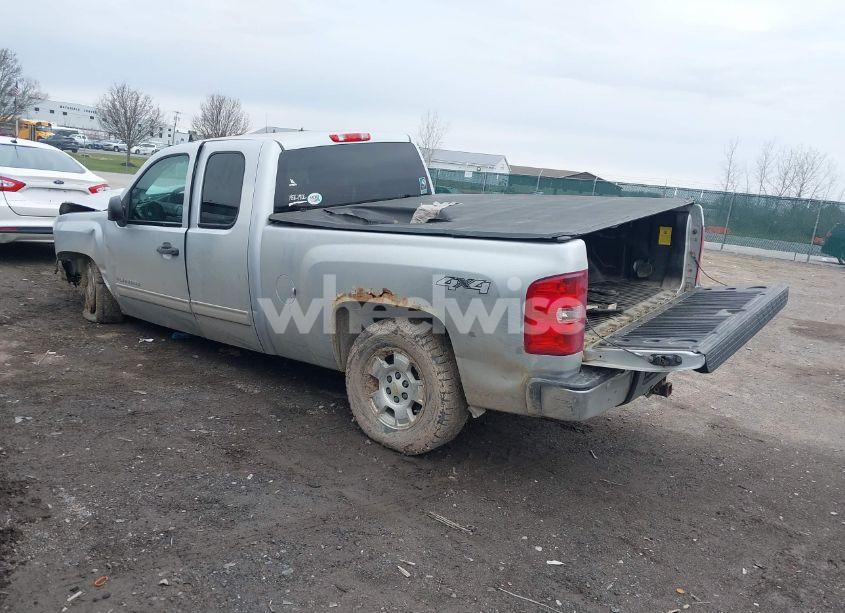 Photo 3 of 2013 Chevrolet Silverado 1500 LT (VIN 1GCRKSE72DZ239246)