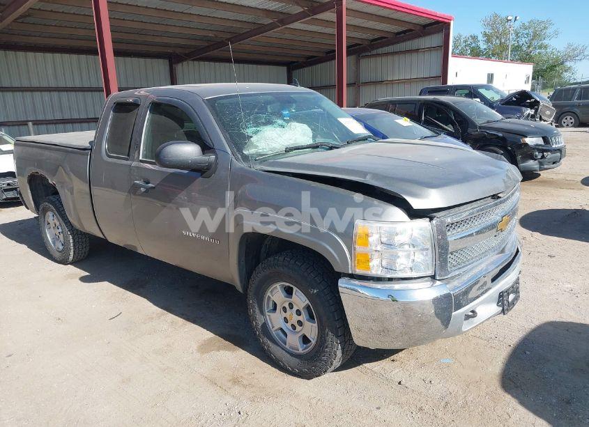 2013 Chevrolet Silverado 1500 LT (VIN 1GCRKSE72DZ274532) main photo
