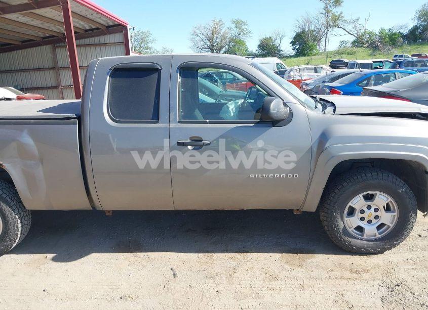 Photo 13 of 2013 Chevrolet Silverado 1500 LT (VIN 1GCRKSE72DZ274532)