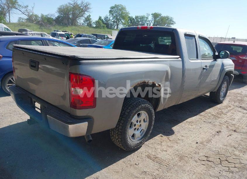 Photo 4 of 2013 Chevrolet Silverado 1500 LT (VIN 1GCRKSE72DZ274532)