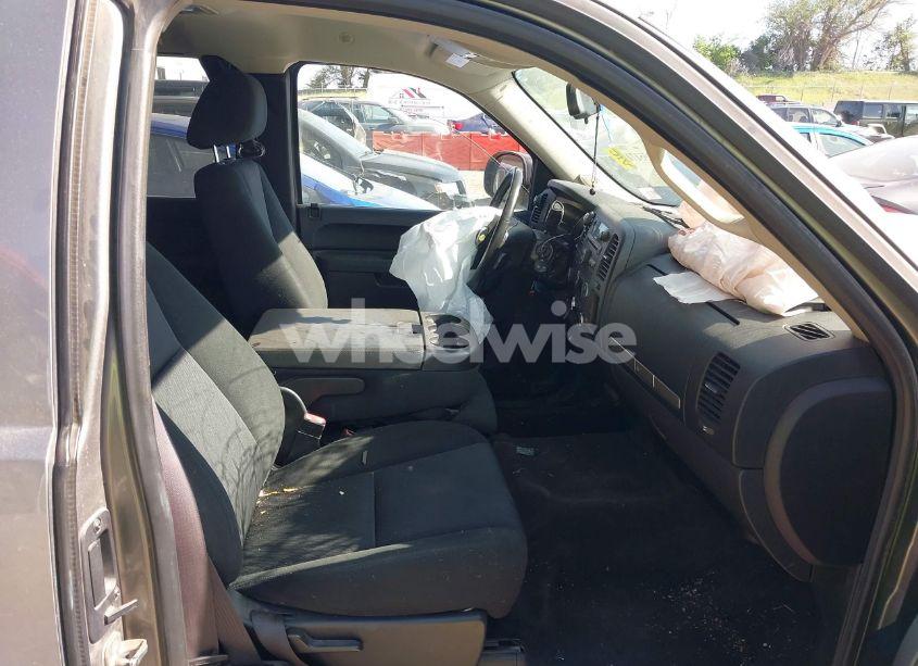 Photo 5 of 2013 Chevrolet Silverado 1500 LT (VIN 1GCRKSE72DZ274532)