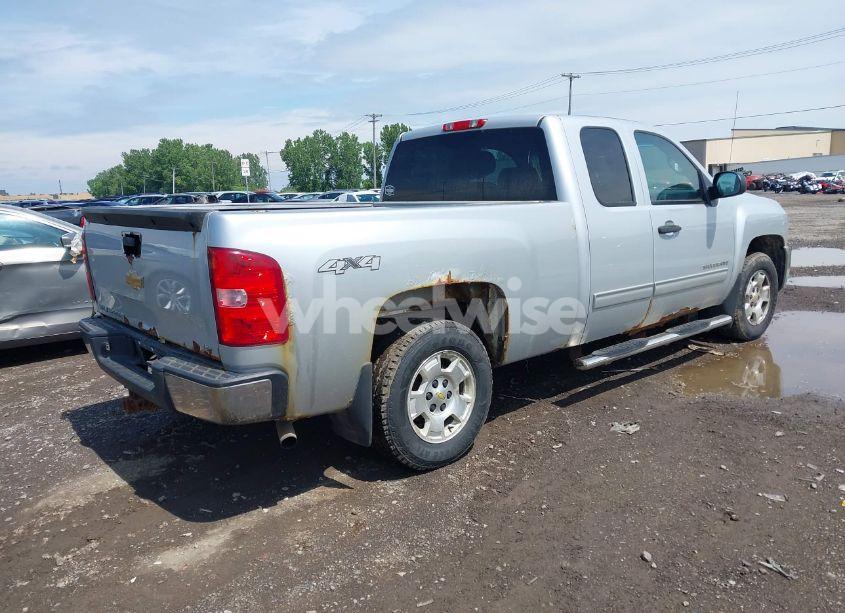 Photo 4 of 2013 Chevrolet Silverado 1500 LT (VIN 1GCRKSE72DZ320876)