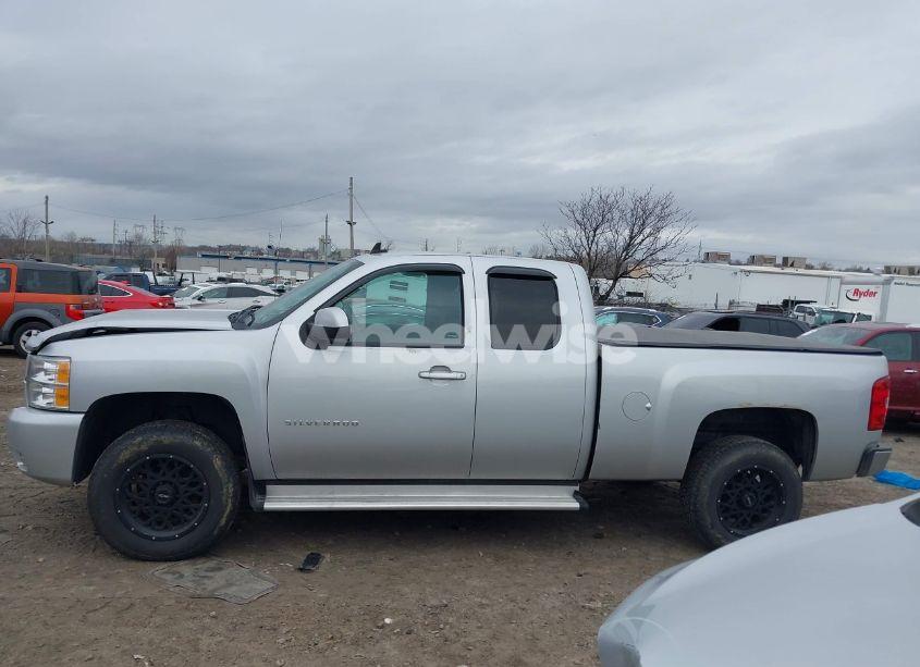 Photo 14 of 2013 Chevrolet Silverado 1500 LT (VIN 1GCRKSE72DZ355577)