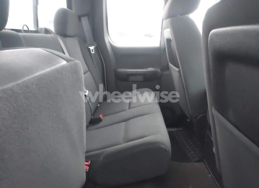 Photo 8 of 2013 Chevrolet Silverado 1500 LT (VIN 1GCRKSE72DZ355577)