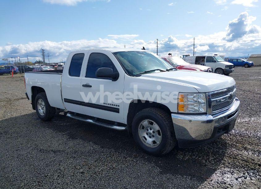 2013 Chevrolet Silverado 1500 LT (VIN 1GCRKSE72DZ375571) main photo