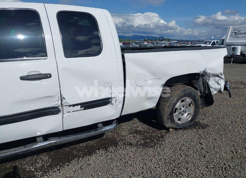 Photo 6 of 2013 Chevrolet Silverado 1500 LT (VIN 1GCRKSE72DZ375571)
