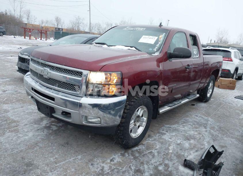 Photo 2 of 2013 Chevrolet Silverado 1500 LT (VIN 1GCRKSE72DZ378616)