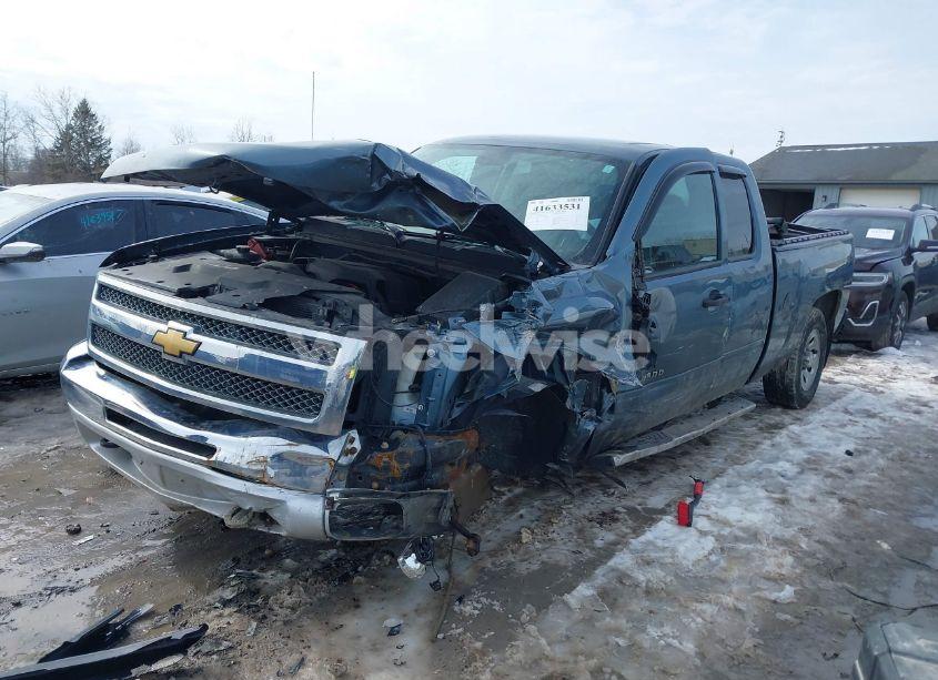 Photo 2 of 2012 Chevrolet Silverado 1500 LT (VIN 1GCRKSE73CZ107868)