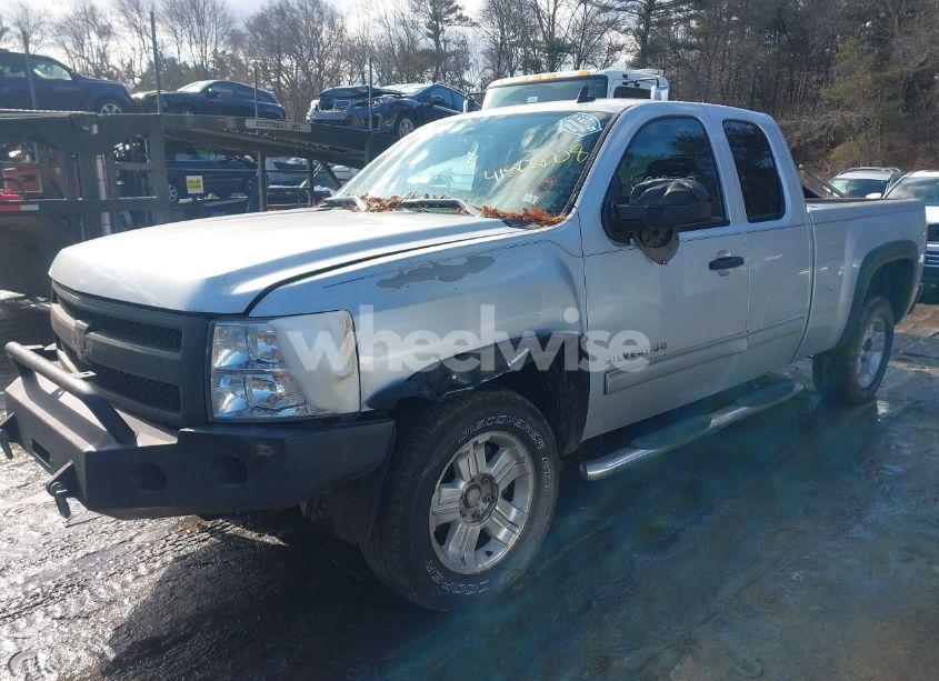 Photo 2 of 2012 Chevrolet Silverado 1500 LT (VIN 1GCRKSE73CZ265126)