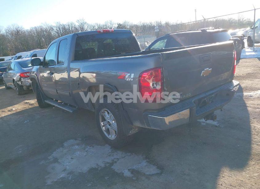 Photo 3 of 2012 Chevrolet Silverado 1500 LT (VIN 1GCRKSE73CZ289698)