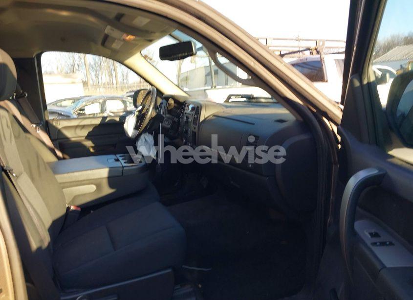 Photo 5 of 2012 Chevrolet Silverado 1500 LT (VIN 1GCRKSE73CZ289698)