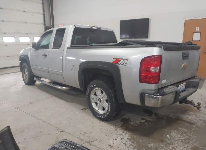 Photo 3 of 2013 Chevrolet Silverado 1500 LT (VIN 1GCRKSE73DZ114921)