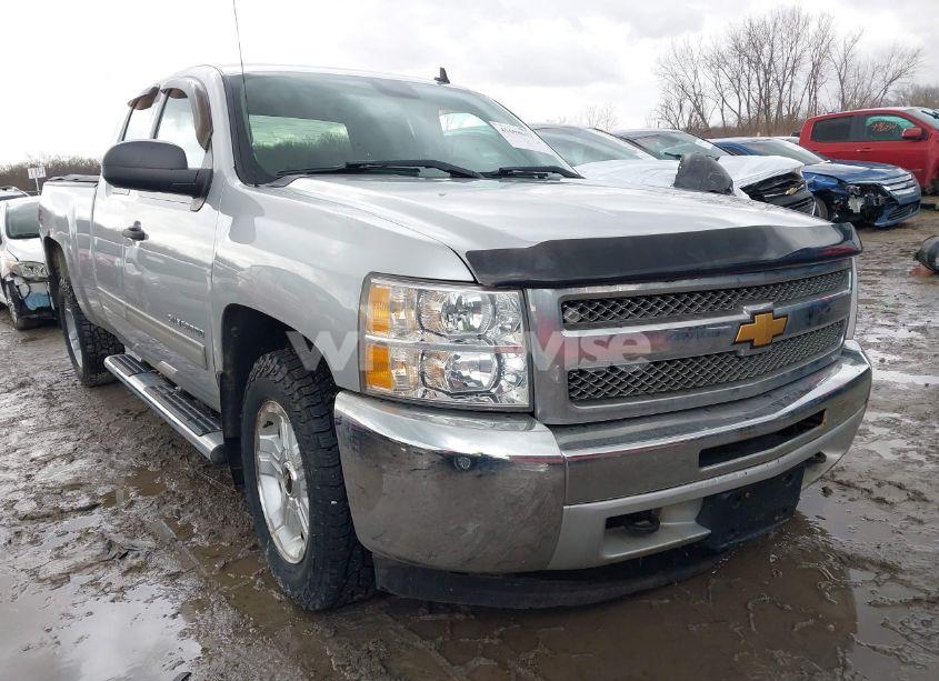 2013 Chevrolet Silverado 1500 LT (VIN 1GCRKSE73DZ122047) main photo