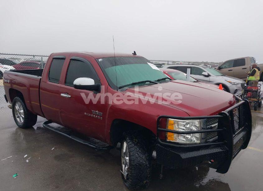 2013 Chevrolet Silverado 1500 LT (VIN 1GCRKSE73DZ236436) main photo