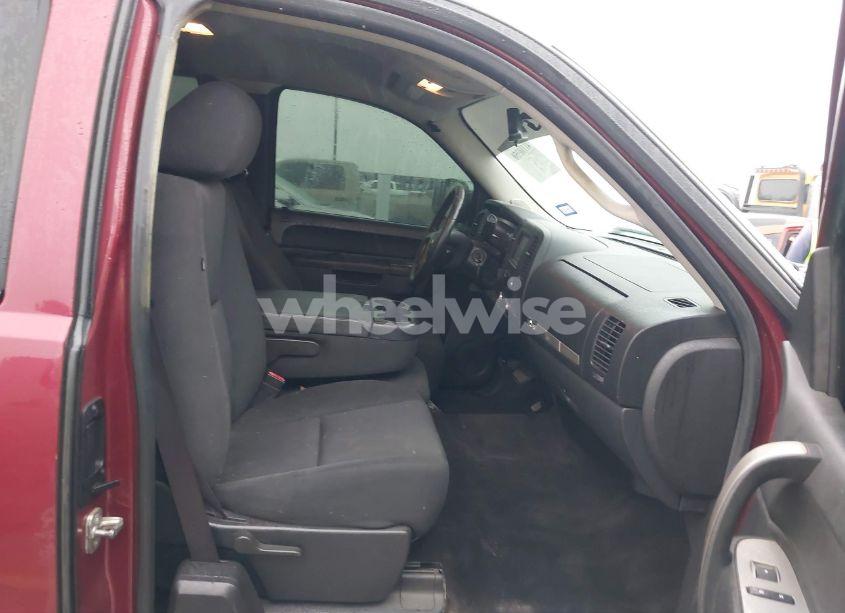 Photo 5 of 2013 Chevrolet Silverado 1500 LT (VIN 1GCRKSE73DZ236436)
