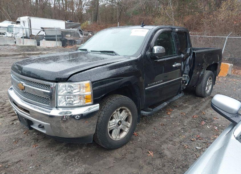 Photo 2 of 2013 Chevrolet Silverado 1500 LT (VIN 1GCRKSE73DZ242396)