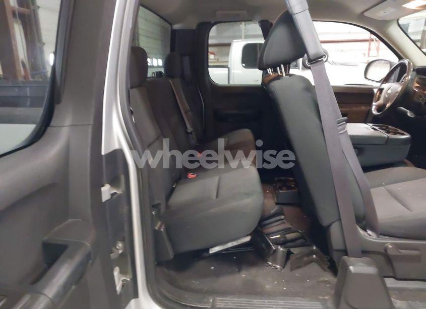 Photo 8 of 2013 Chevrolet Silverado 1500 LT (VIN 1GCRKSE73DZ328002)