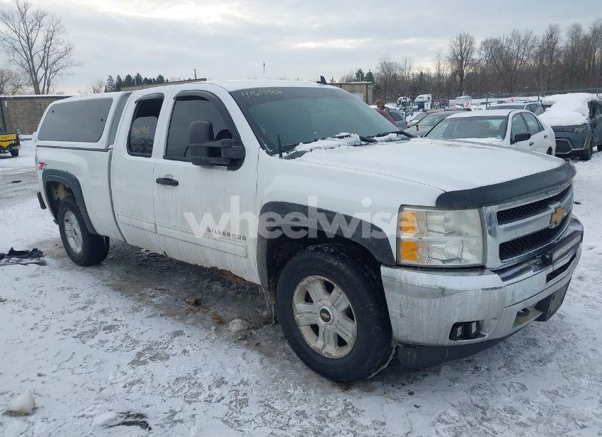 2013 Chevrolet Silverado 1500 LT (VIN 1GCRKSE73DZ356673) main photo