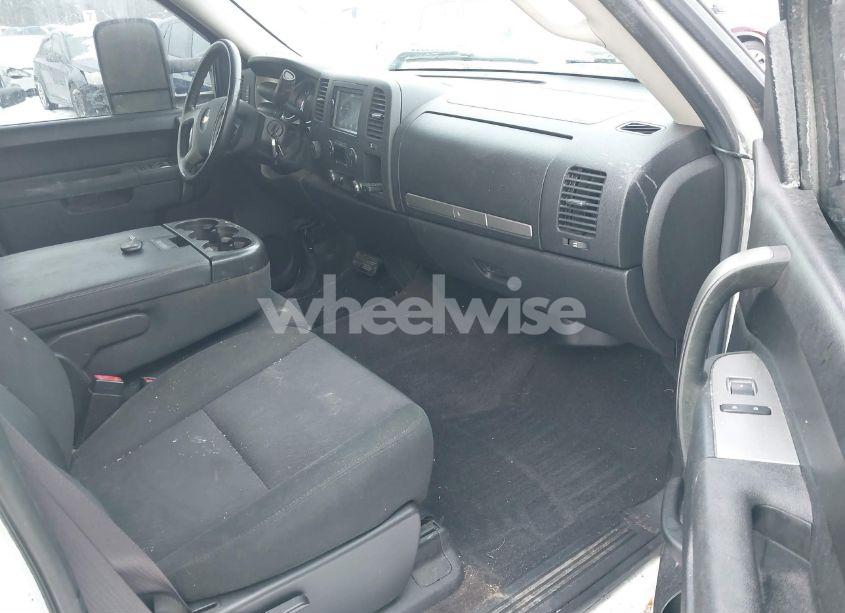Photo 5 of 2013 Chevrolet Silverado 1500 LT (VIN 1GCRKSE73DZ356673)