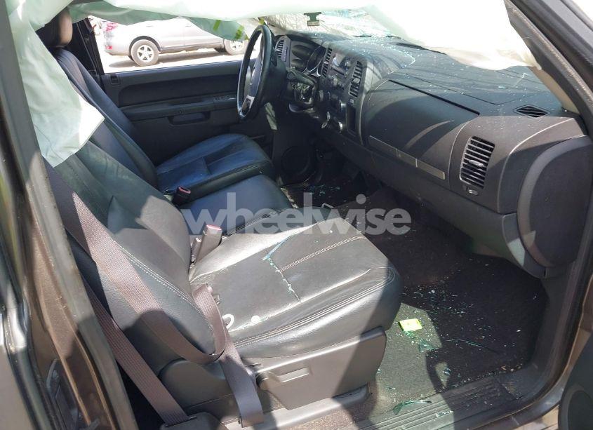 Photo 5 of 2012 Chevrolet Silverado 1500 LT (VIN 1GCRKSE74CZ203847)