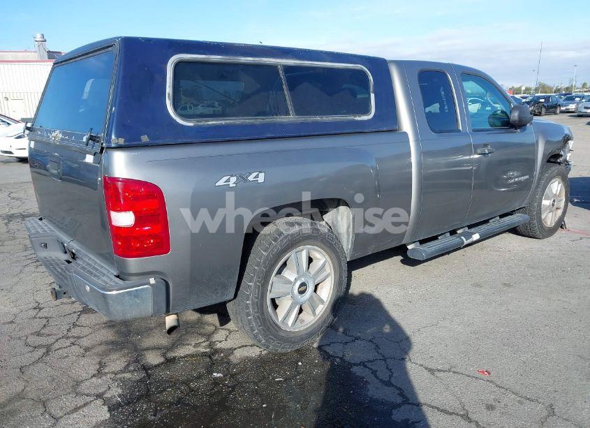 Photo 4 of 2013 Chevrolet Silverado 1500 LT (VIN 1GCRKSE74DZ177543)