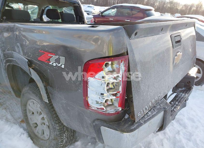 Photo 3 of 2013 Chevrolet Silverado 1500 LT (VIN 1GCRKSE74DZ182144)
