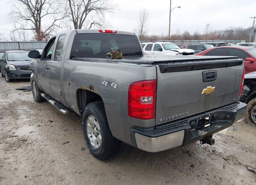 Photo 3 of 2013 Chevrolet Silverado 1500 LT (VIN 1GCRKSE74DZ188123)
