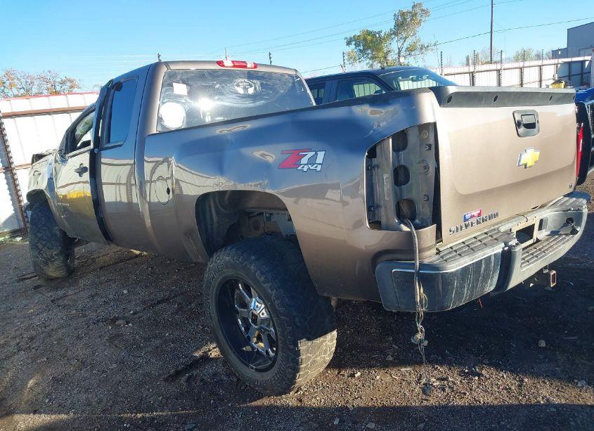 Photo 3 of 2013 Chevrolet Silverado 1500 LT (VIN 1GCRKSE74DZ251897)