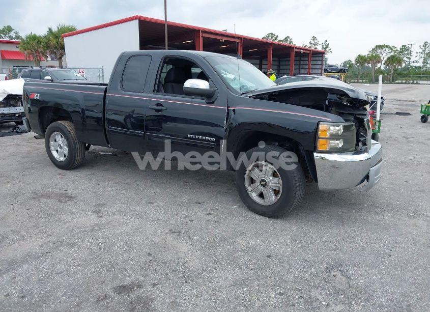 2013 Chevrolet Silverado 1500 LT (VIN 1GCRKSE74DZ305764) main photo