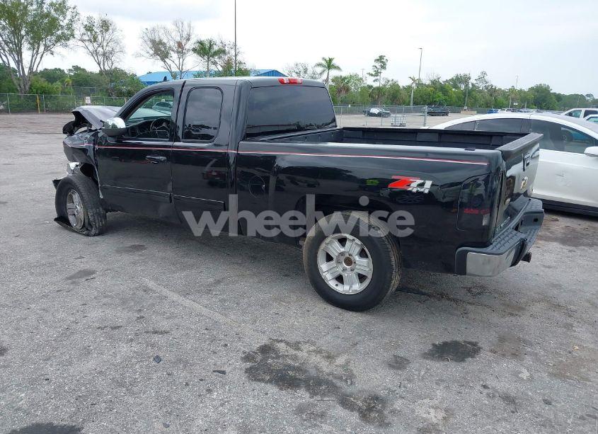 Photo 3 of 2013 Chevrolet Silverado 1500 LT (VIN 1GCRKSE74DZ305764)