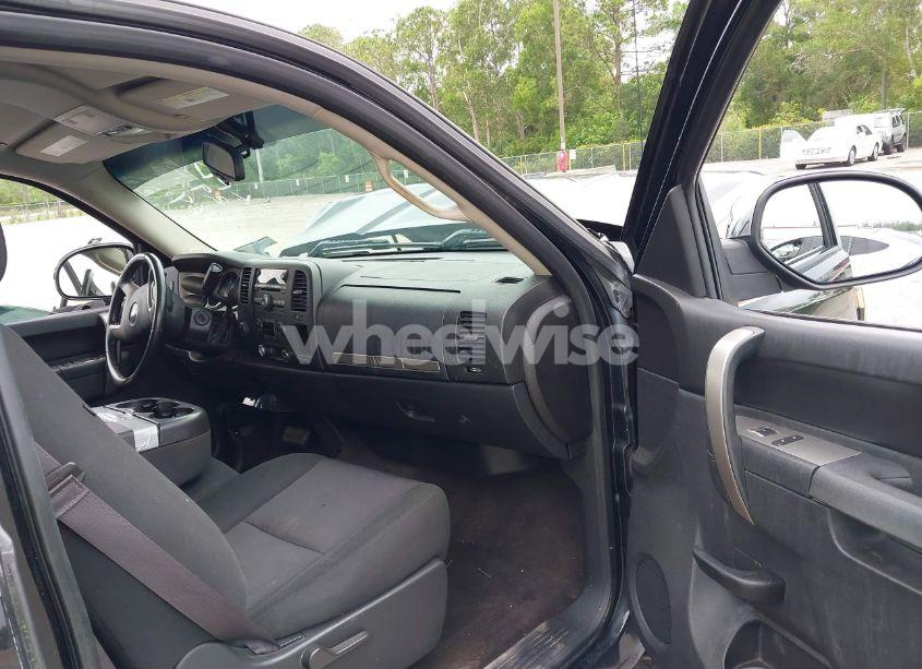 Photo 5 of 2013 Chevrolet Silverado 1500 LT (VIN 1GCRKSE74DZ305764)