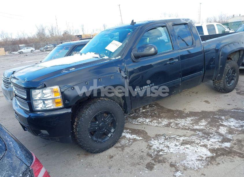 Photo 2 of 2012 Chevrolet Silverado 1500 LT (VIN 1GCRKSE75CZ301124)