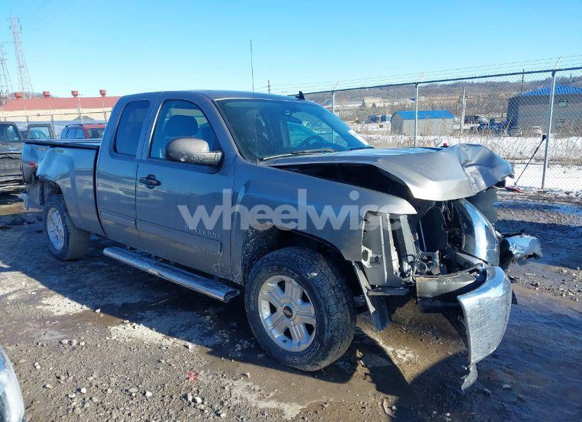 Photo 13 of 2013 Chevrolet Silverado 1500 LT (VIN 1GCRKSE75DZ185974)