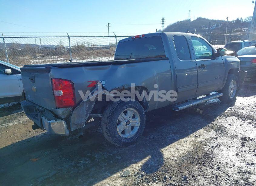 Photo 4 of 2013 Chevrolet Silverado 1500 LT (VIN 1GCRKSE75DZ185974)