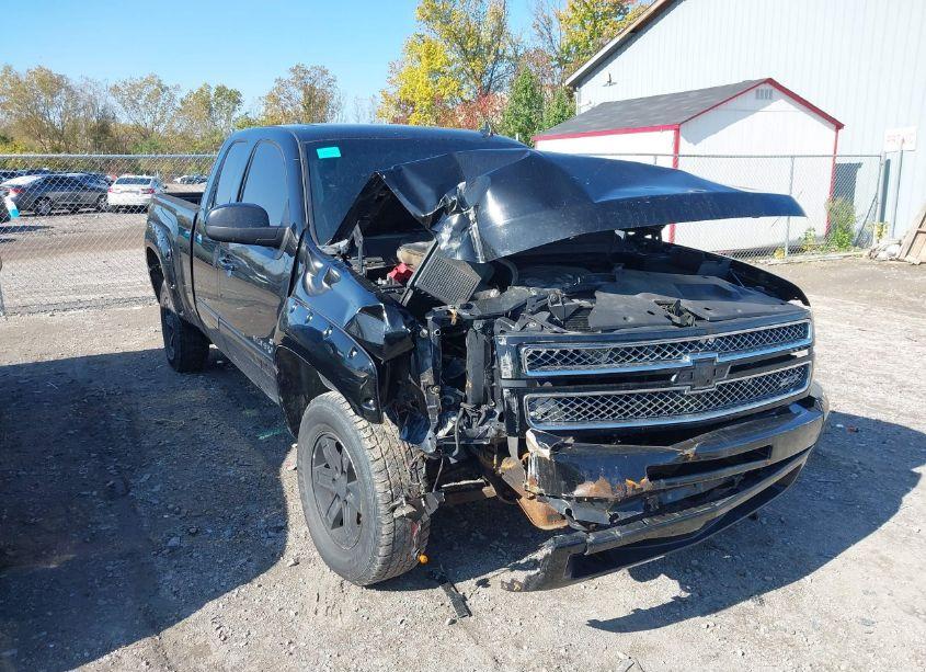 2013 Chevrolet Silverado 1500 LT (VIN 1GCRKSE75DZ240813) main photo