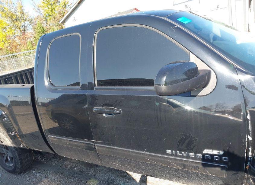 Photo 13 of 2013 Chevrolet Silverado 1500 LT (VIN 1GCRKSE75DZ240813)