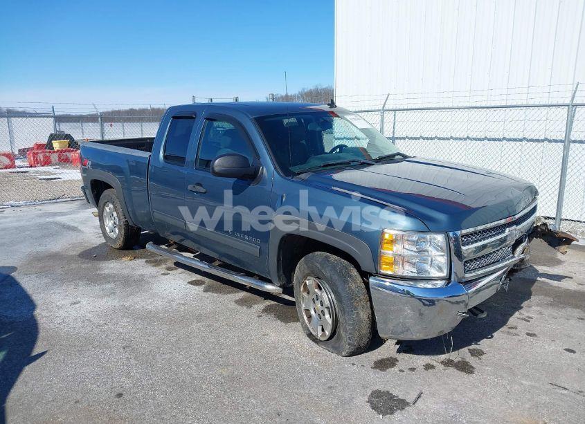 2013 Chevrolet Silverado 1500 LT (VIN 1GCRKSE75DZ253870) main photo